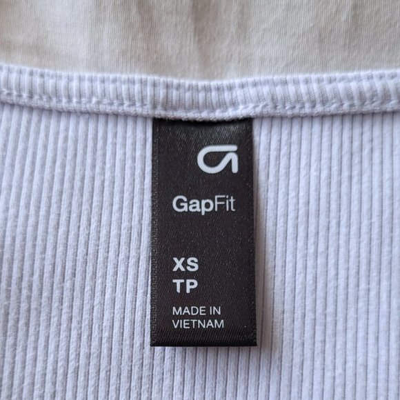 GapFit Breathe Faux Wrap Top (Pastel purple, XS) - Picture 4 of 9